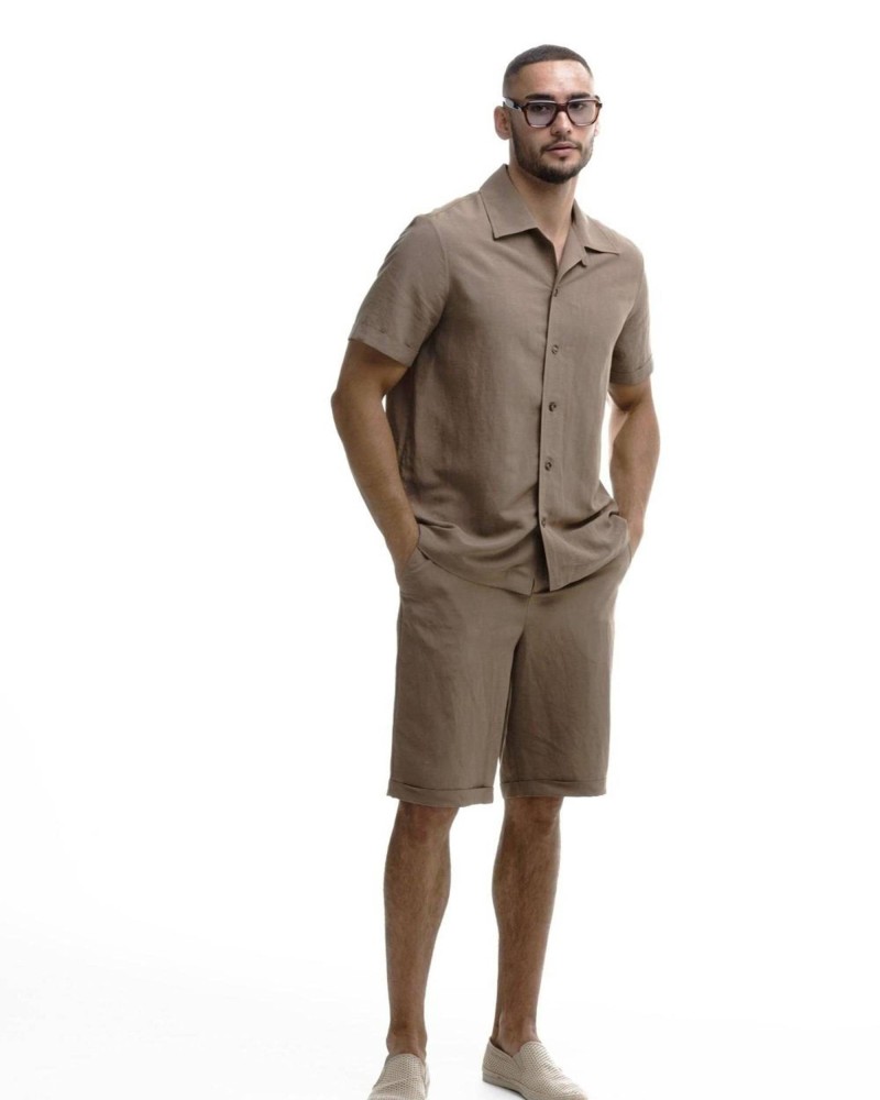 Рубашка из льна с коротким рукавом